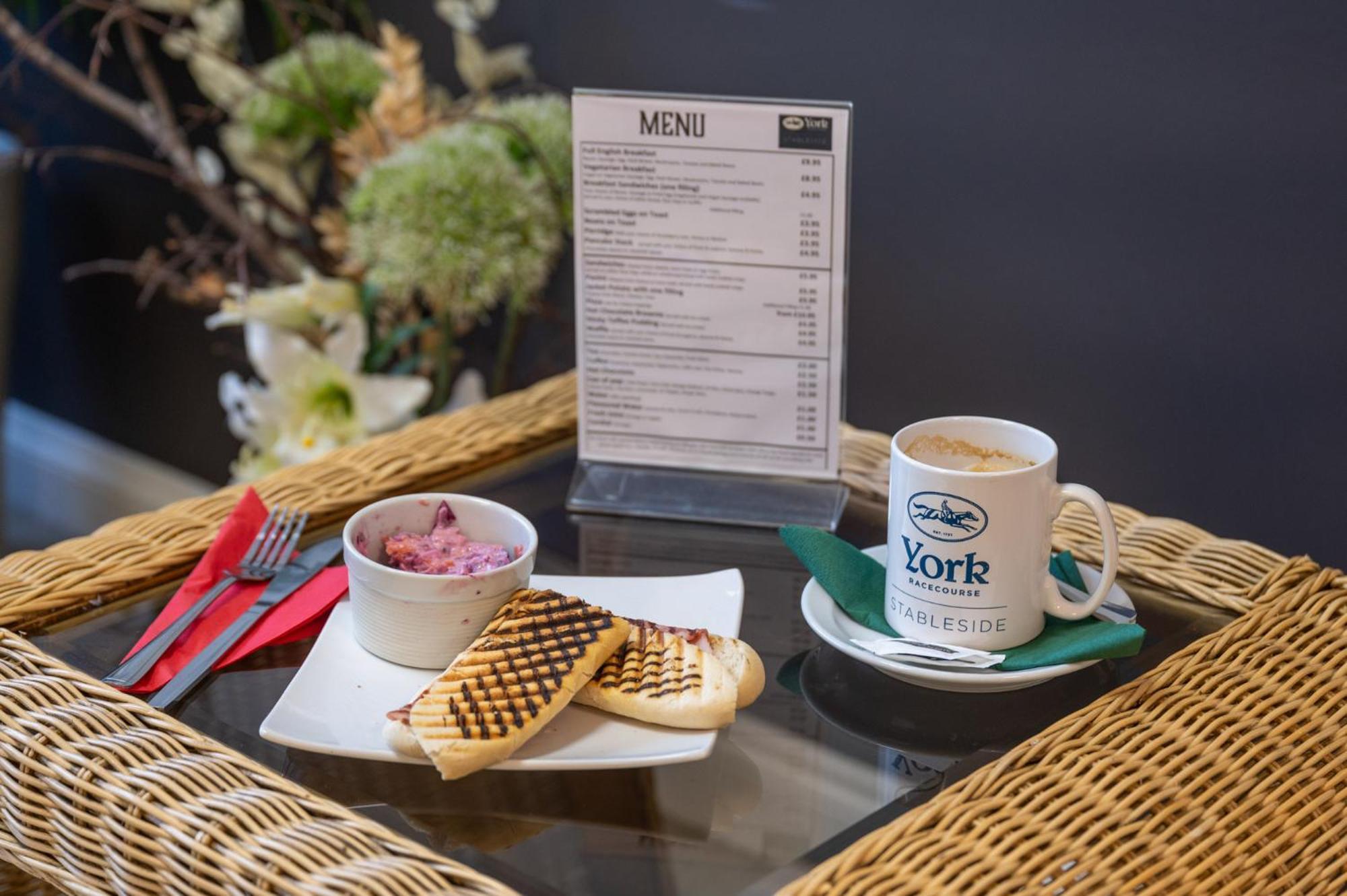 Hotel Stableside At York Racecourse Exterior foto